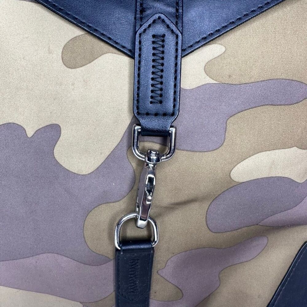 Stella & Dot Camo Backpack - Picture 9 of 16